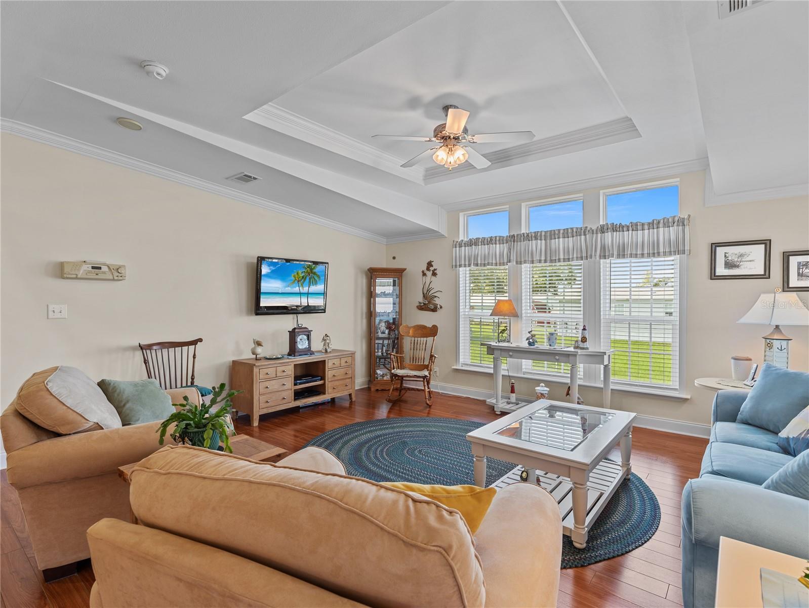 10054 COLLINGWOOD AVE