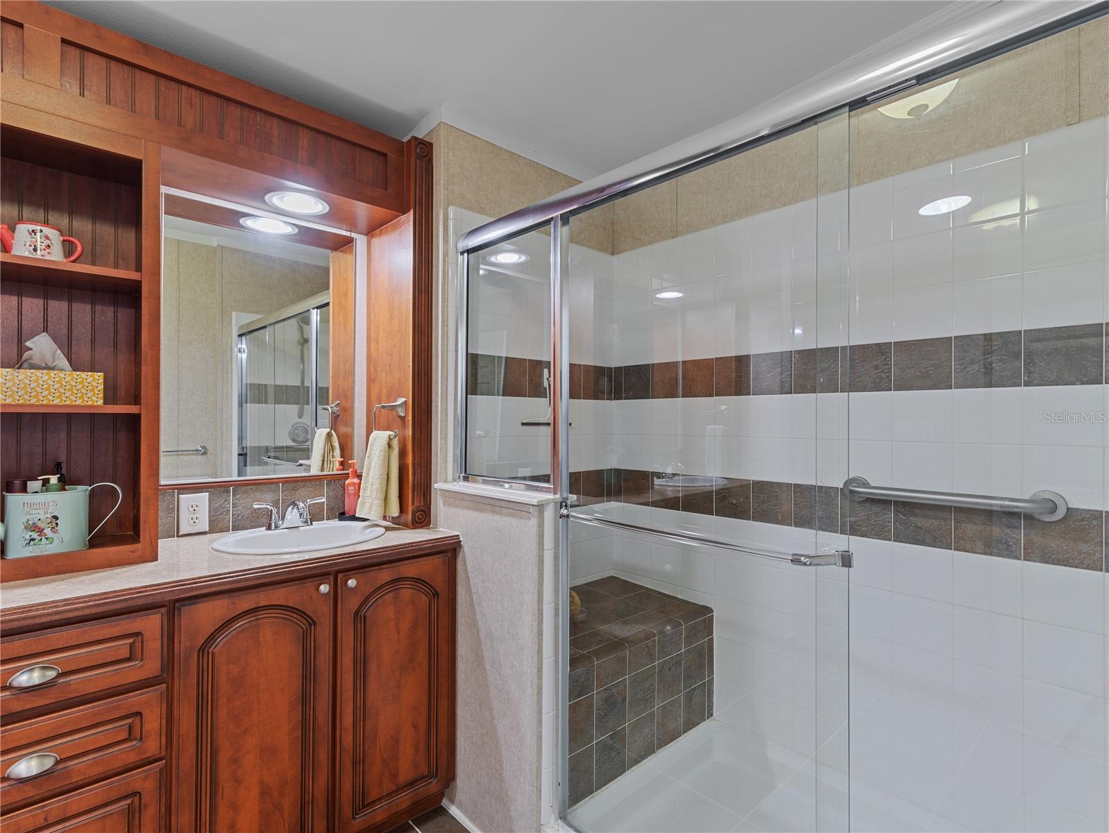 10054 COLLINGWOOD AVE