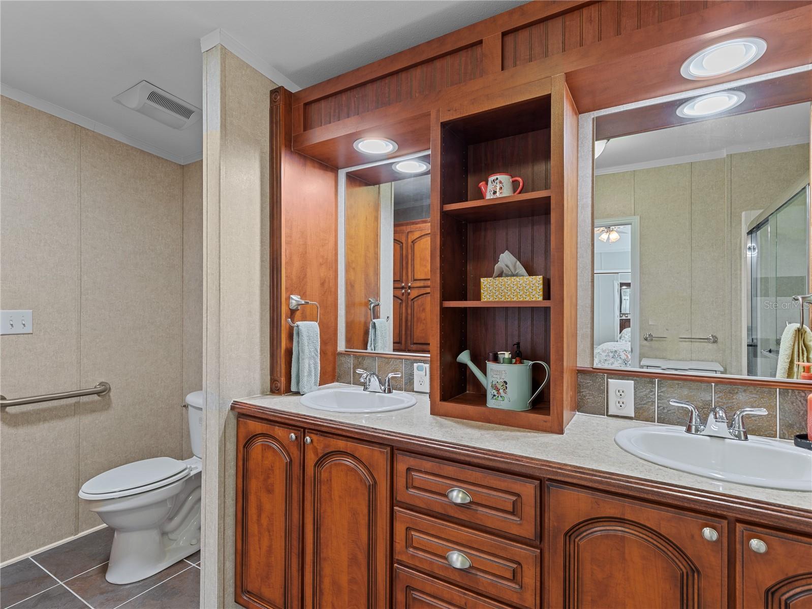 10054 COLLINGWOOD AVE