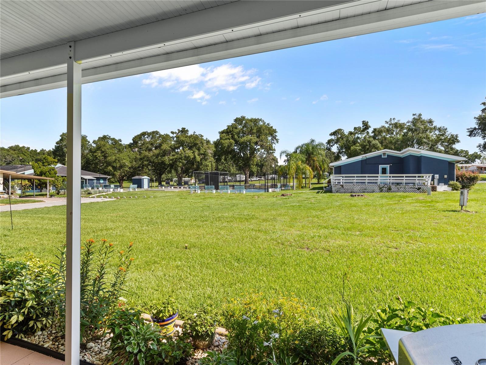 10054 COLLINGWOOD AVE