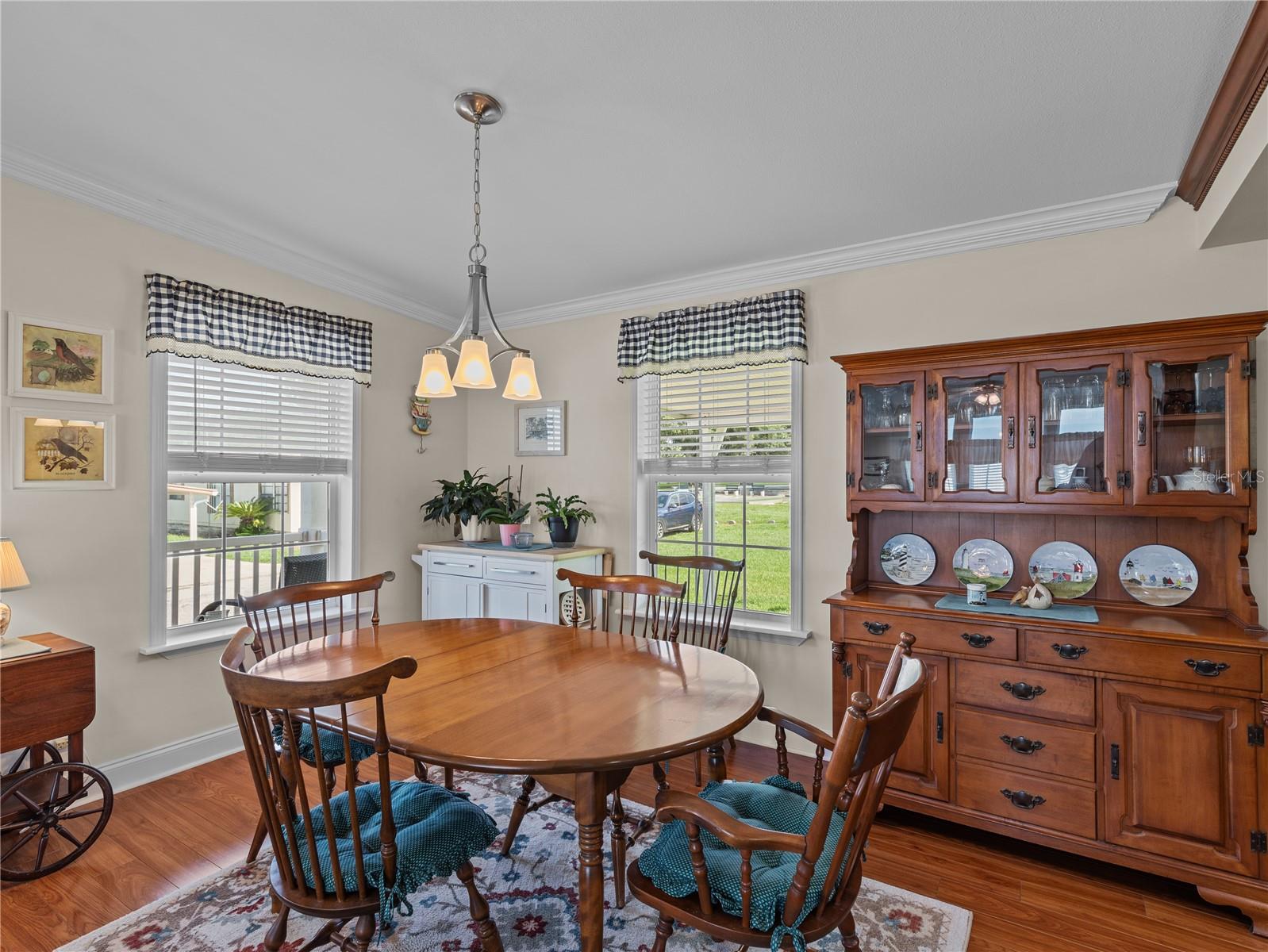 10054 COLLINGWOOD AVE