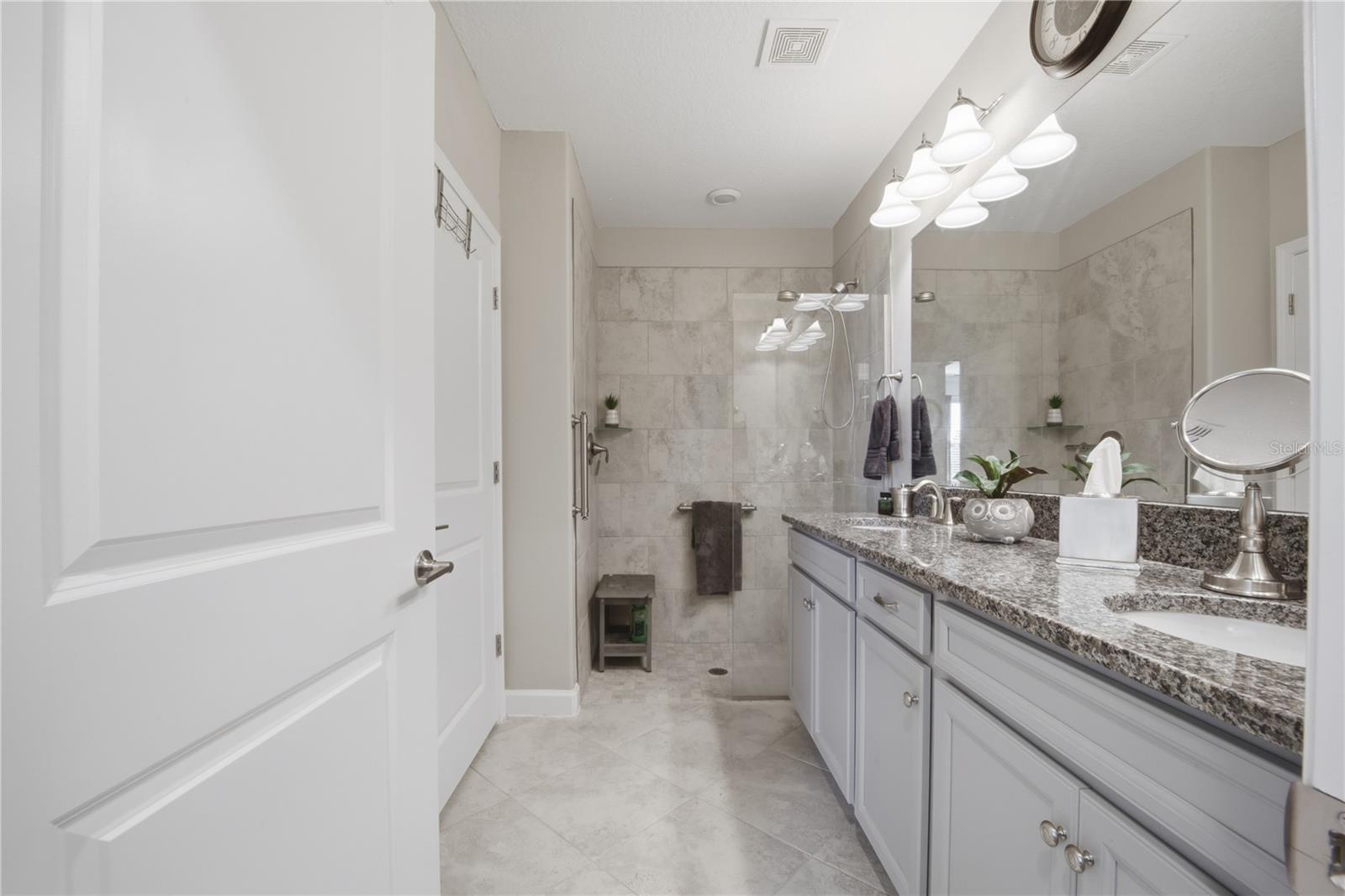 10320 ECHO DOCK LOOP