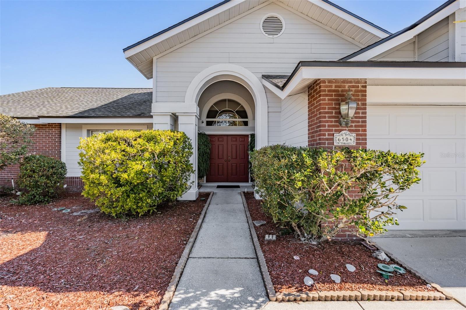 6504 THOROUGHBRED LOOP