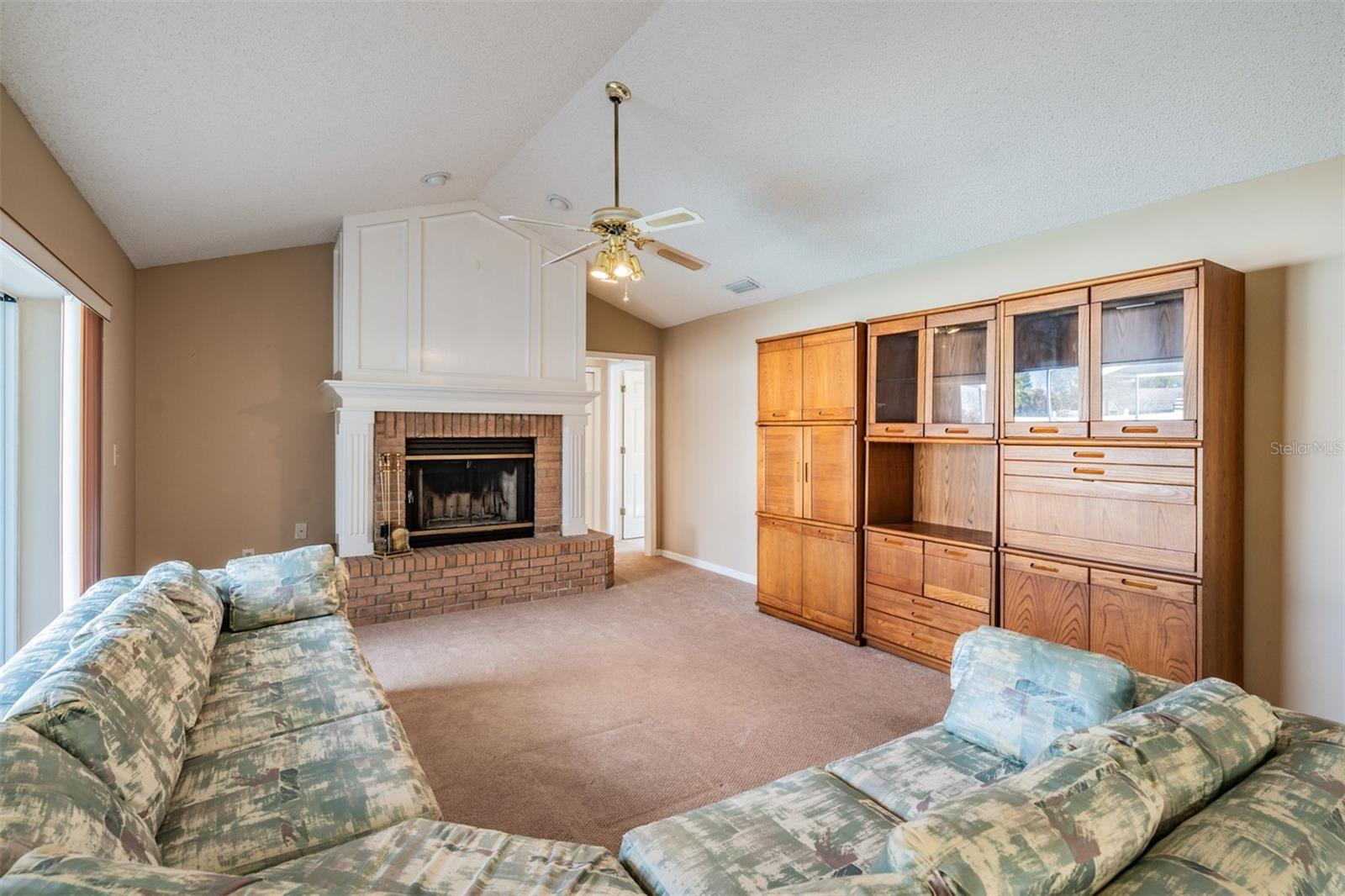 6504 THOROUGHBRED LOOP