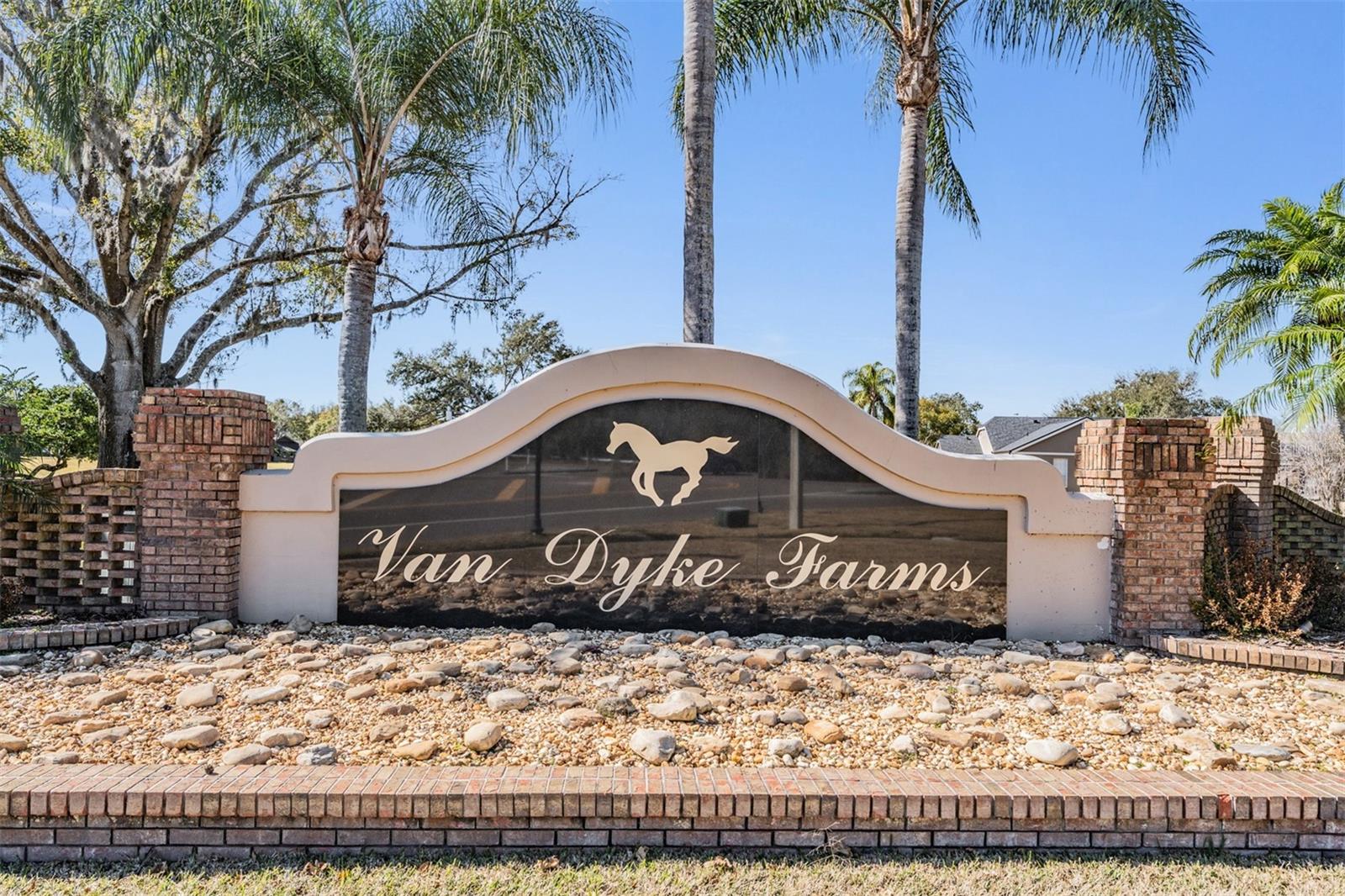 6504 THOROUGHBRED LOOP