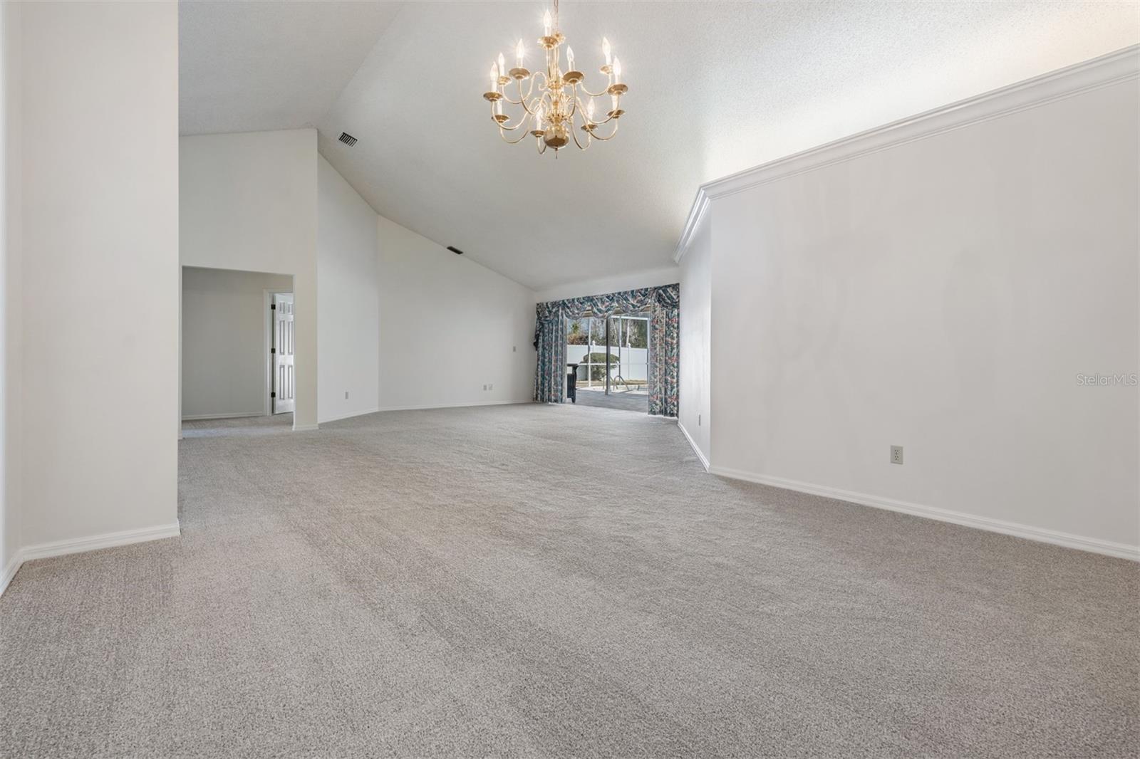 6504 THOROUGHBRED LOOP