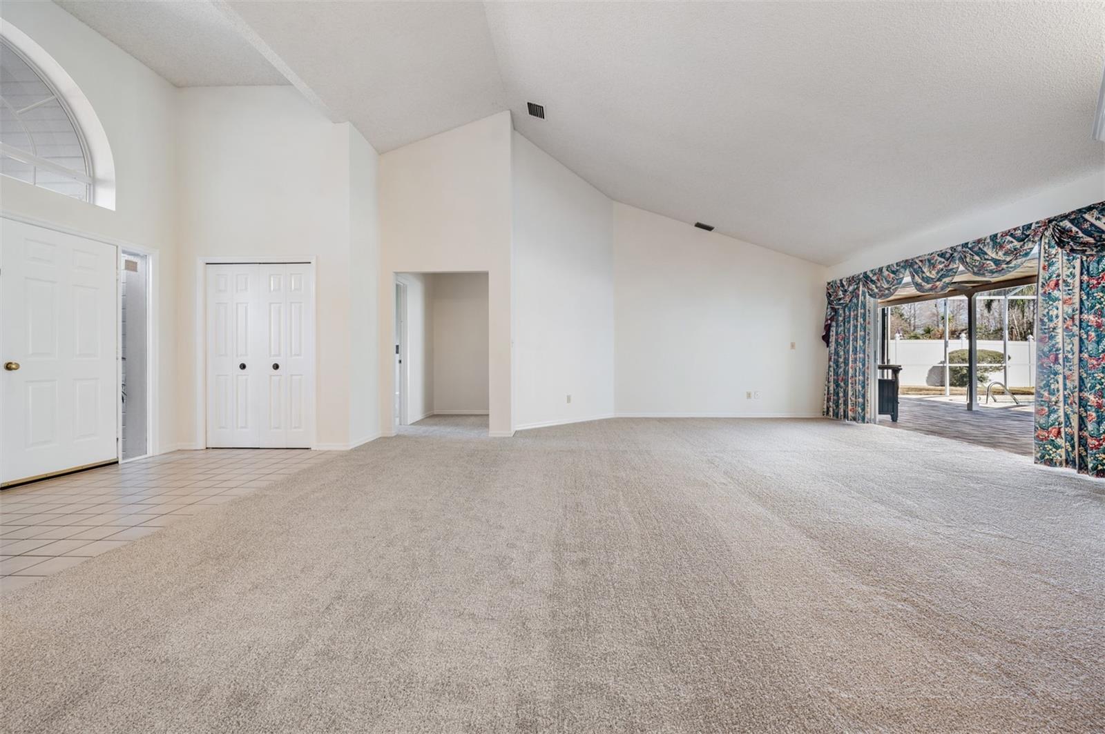 6504 THOROUGHBRED LOOP