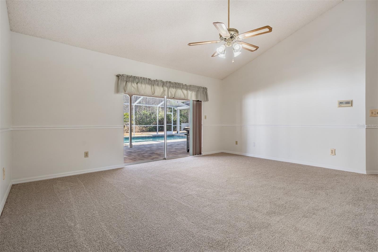 6504 THOROUGHBRED LOOP