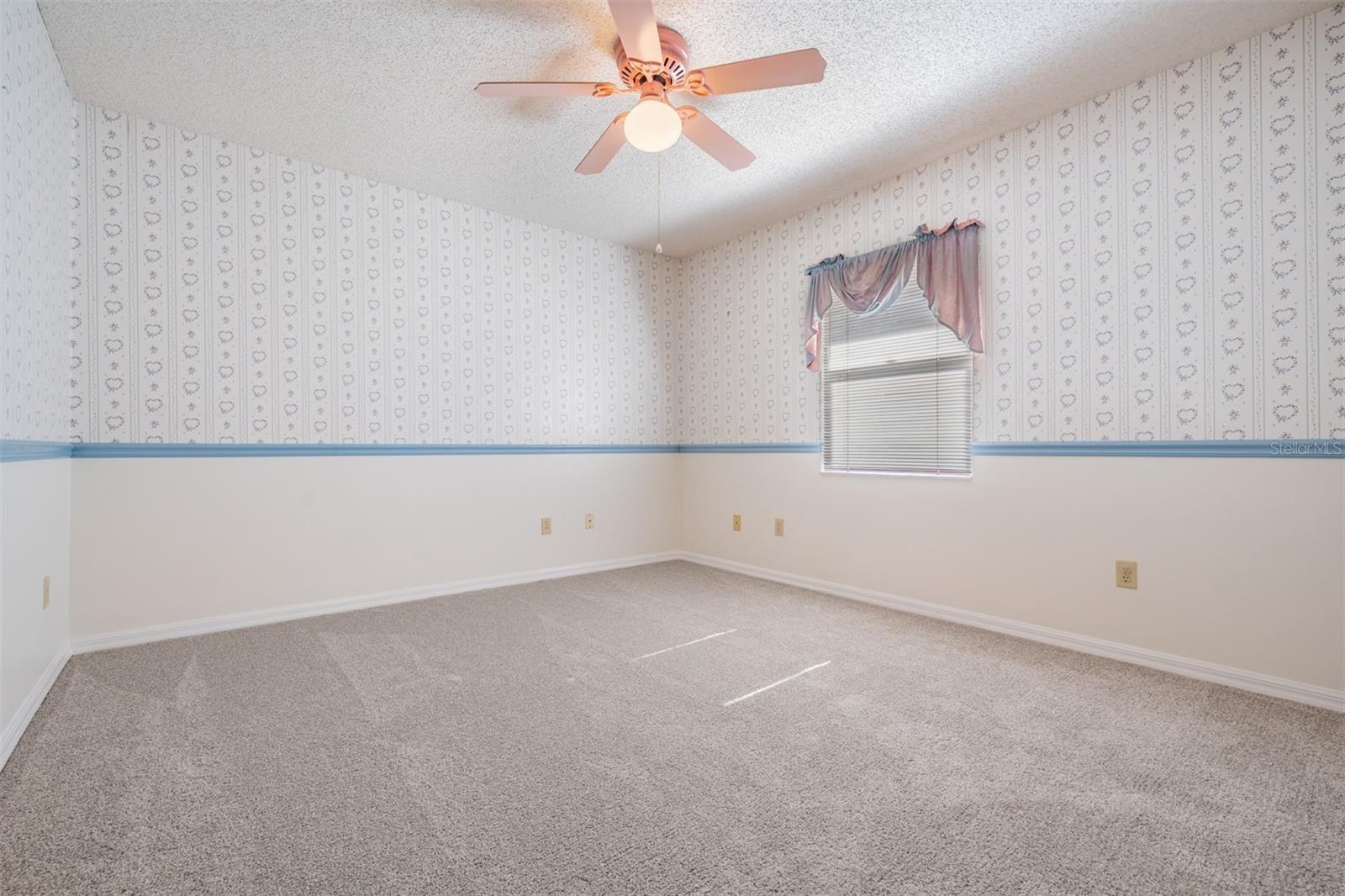 6504 THOROUGHBRED LOOP