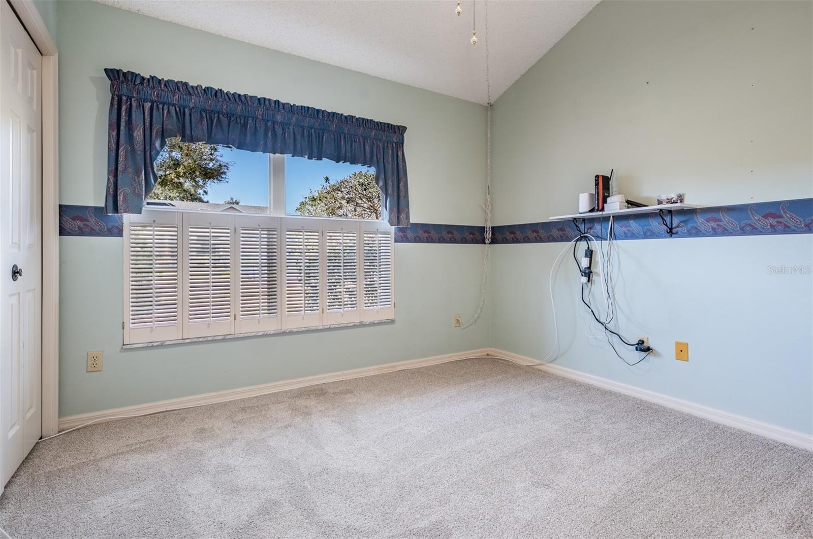 6504 THOROUGHBRED LOOP