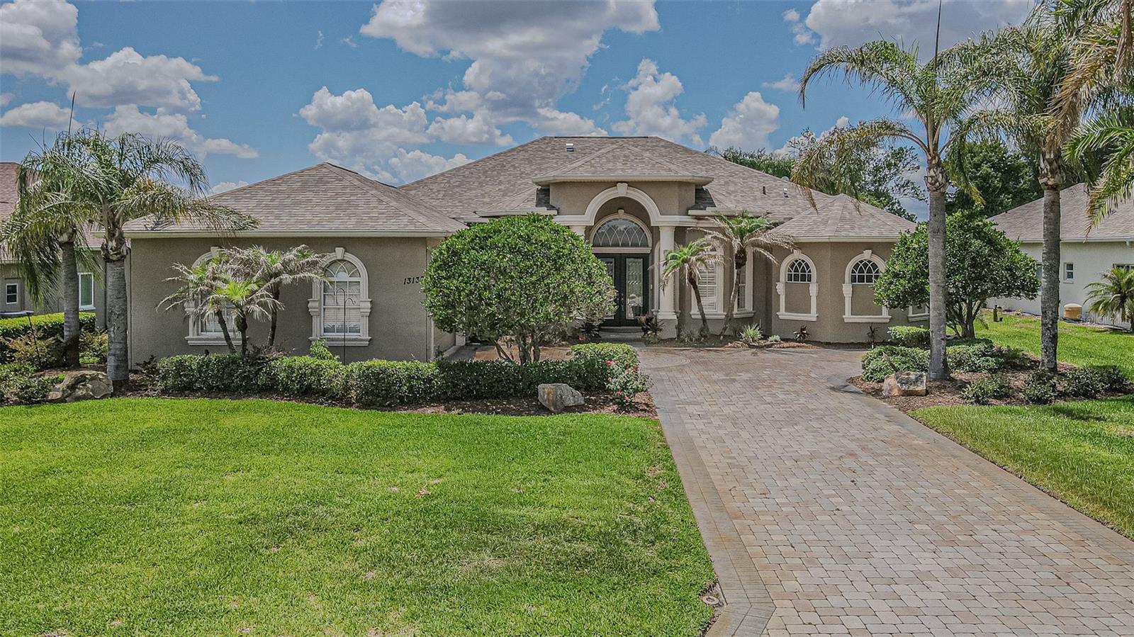 13137 THOROUGHBRED DR