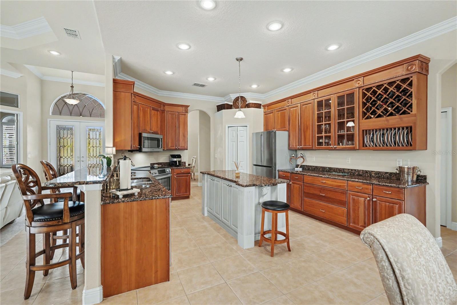 13137 THOROUGHBRED DR