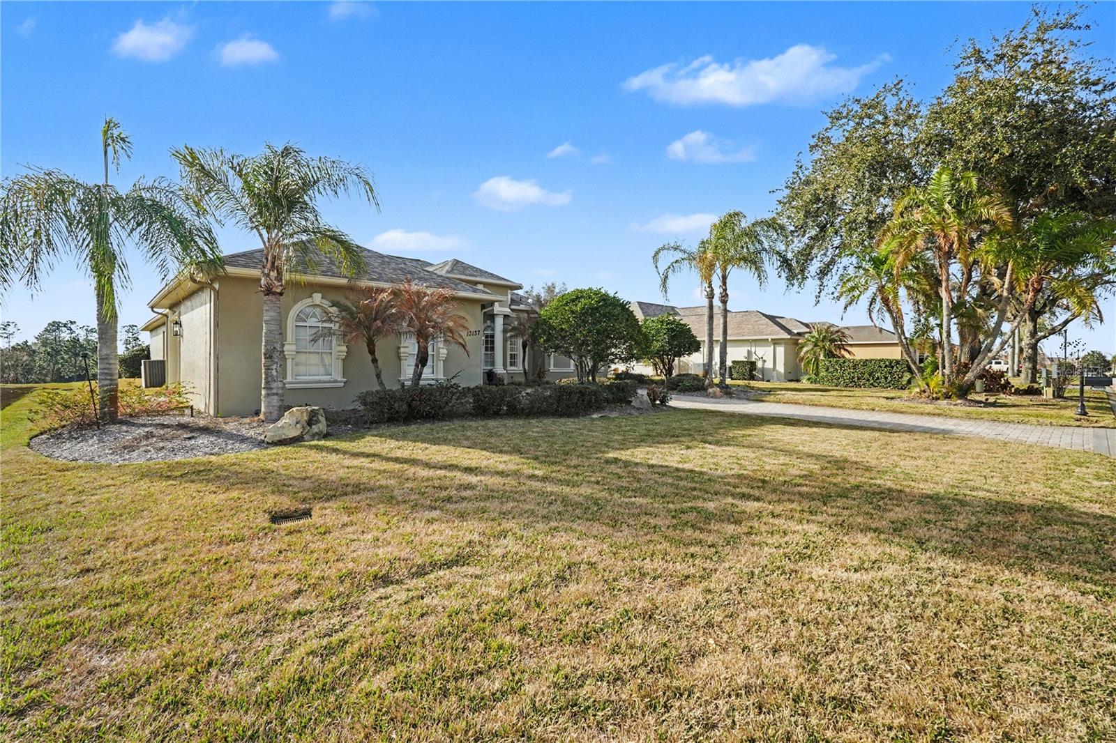 13137 THOROUGHBRED DR