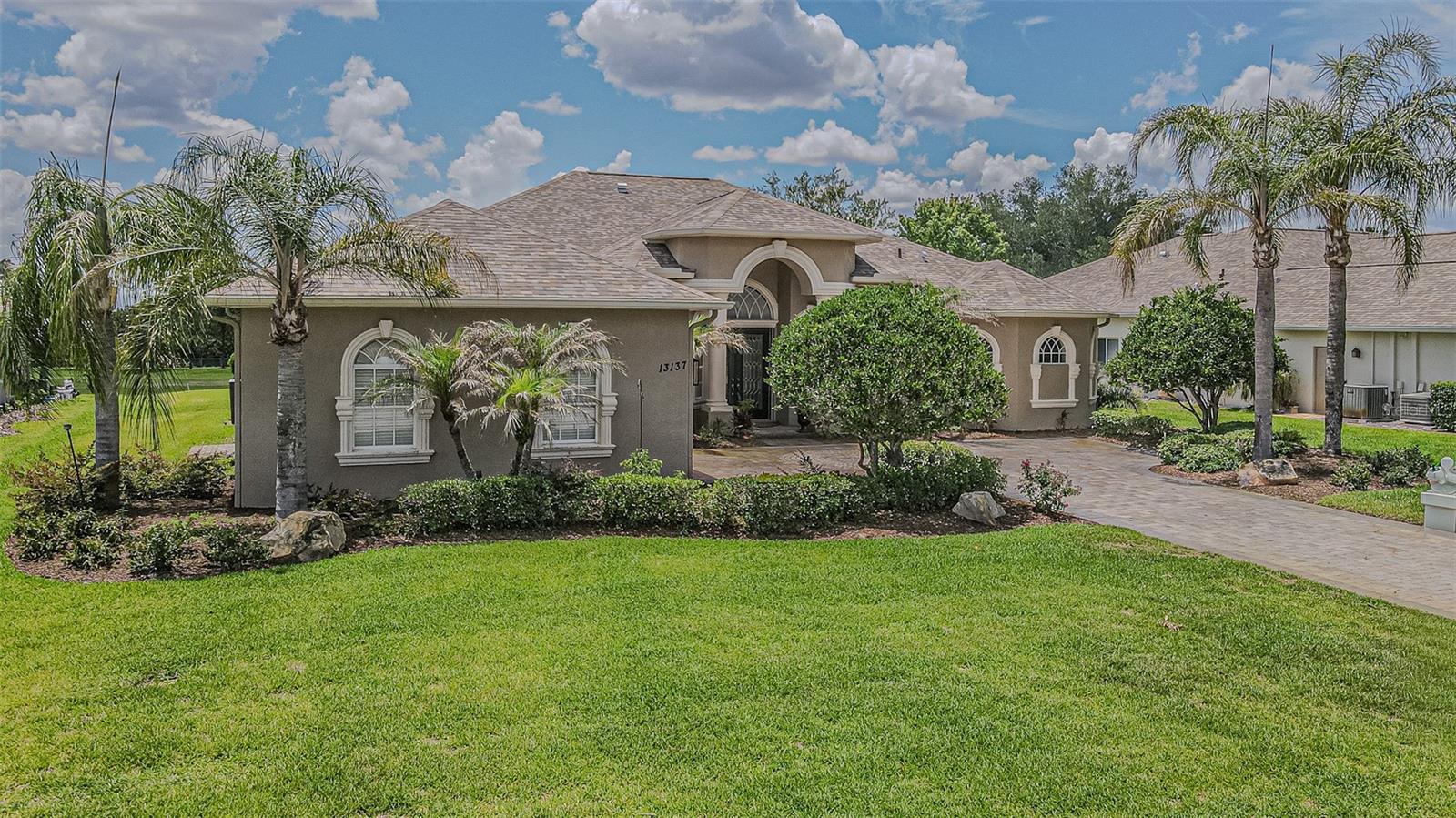 13137 THOROUGHBRED DR