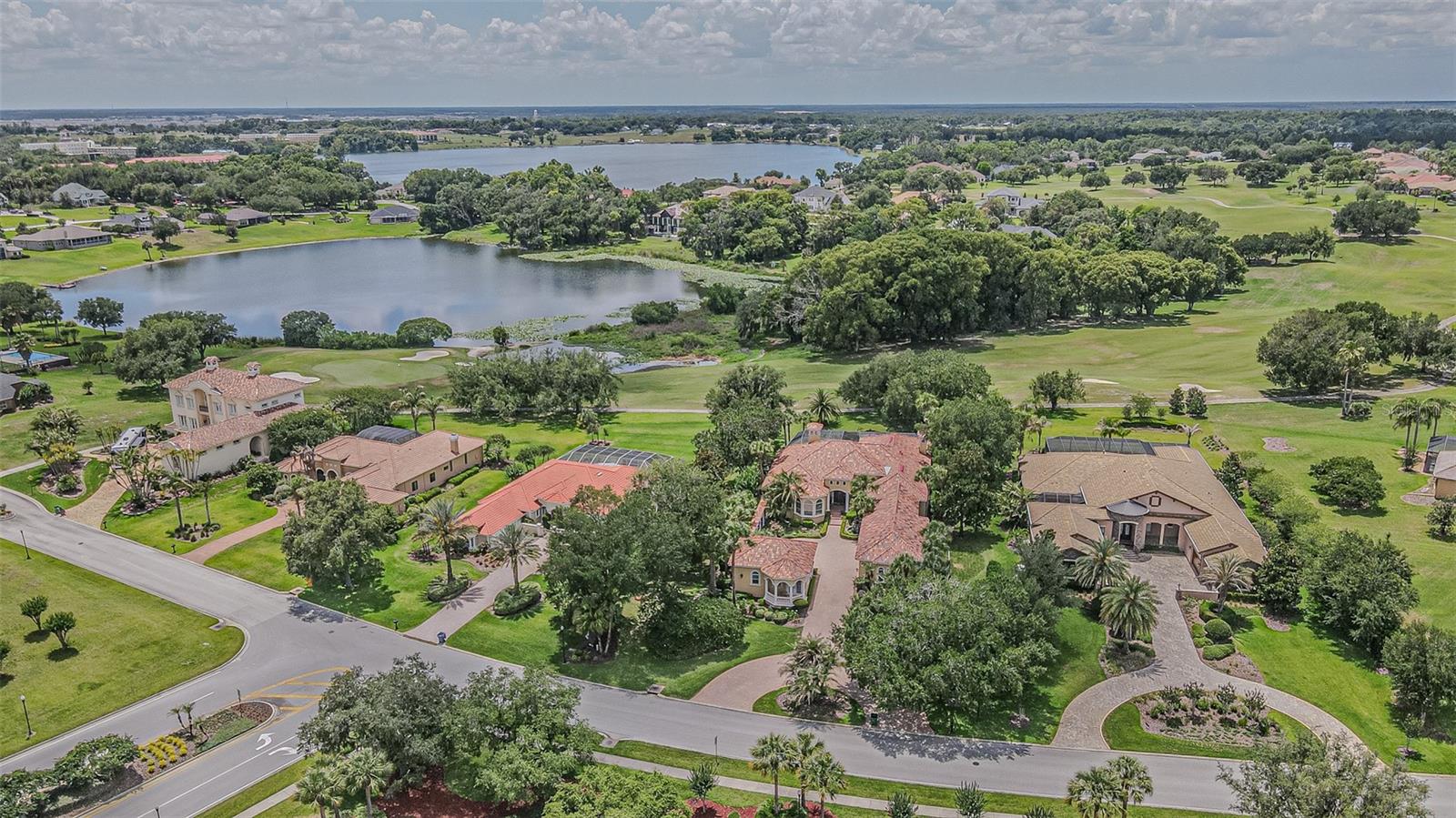 13137 THOROUGHBRED DR