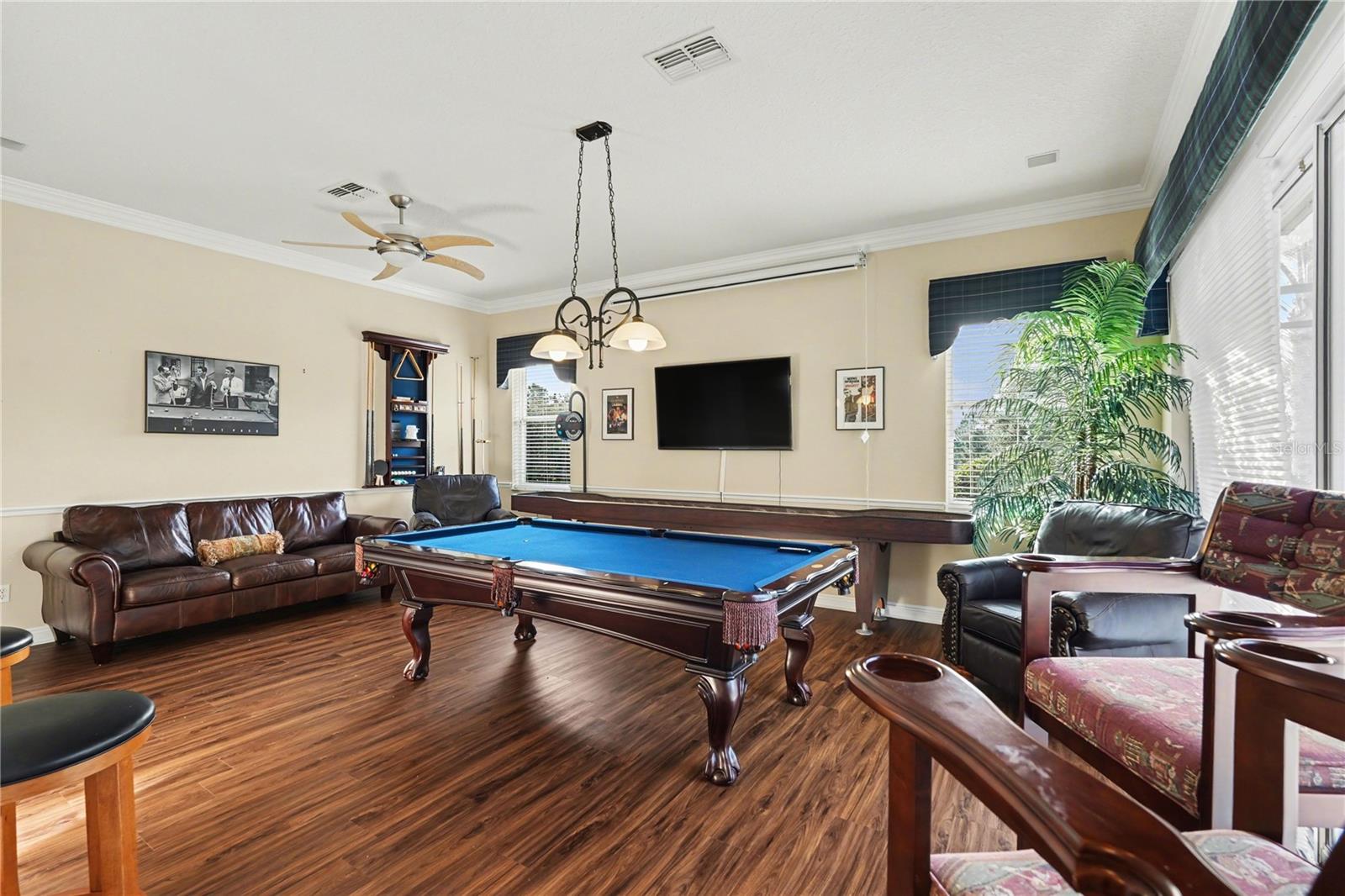 13137 THOROUGHBRED DR