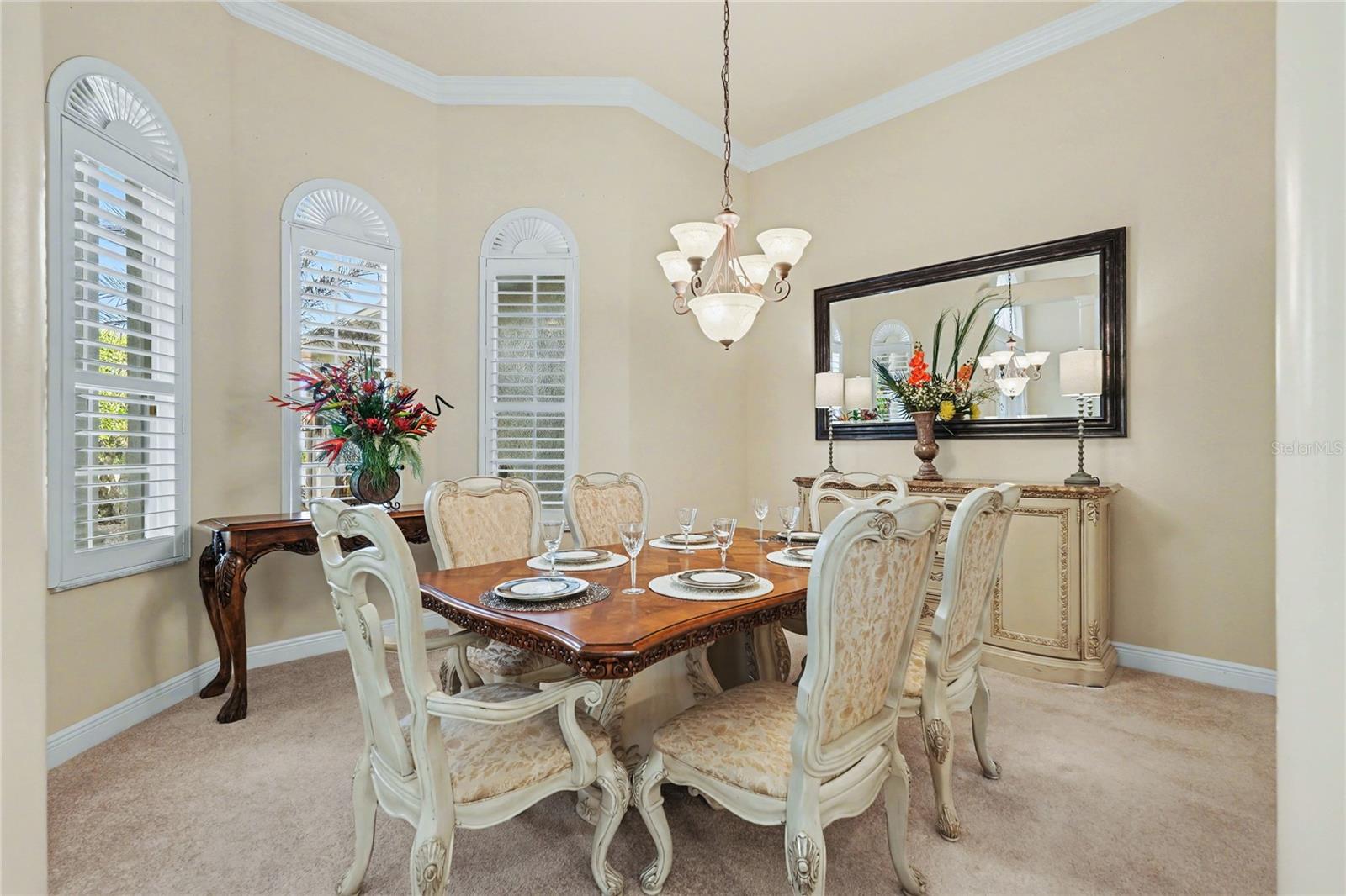 13137 THOROUGHBRED DR