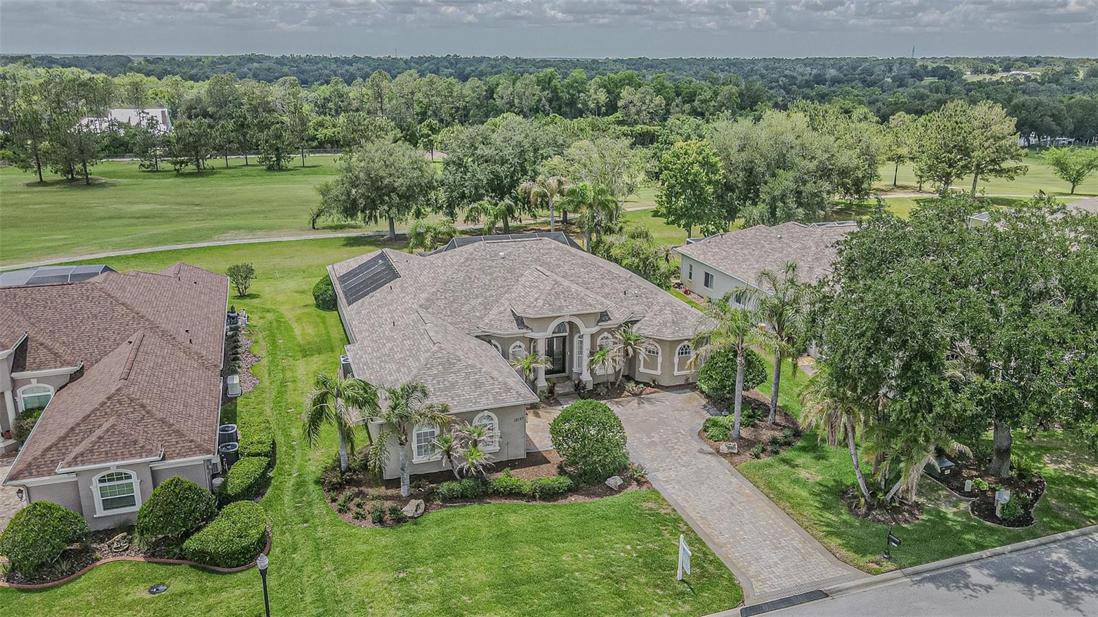 13137 THOROUGHBRED DR