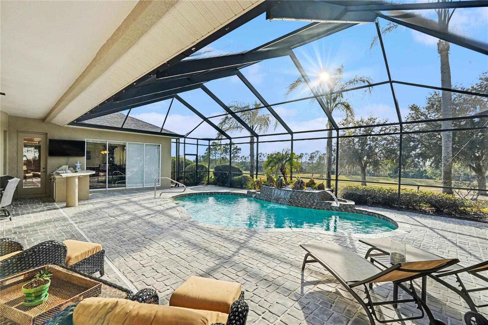 13137 THOROUGHBRED DR