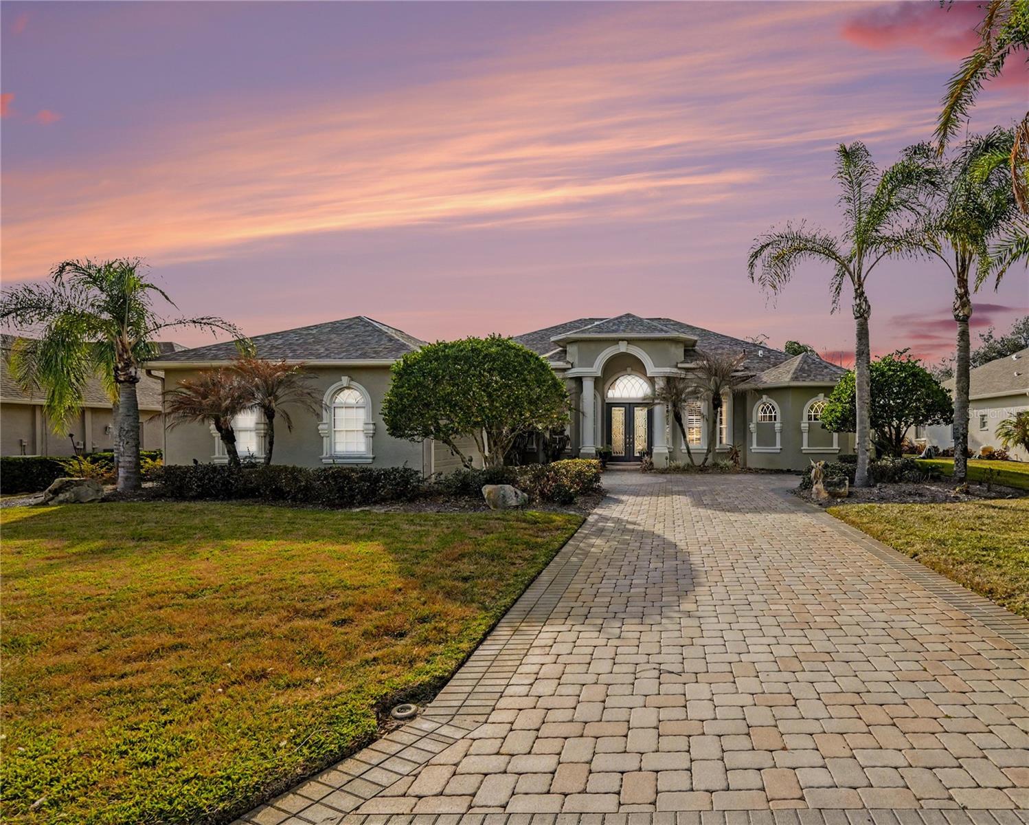 13137 THOROUGHBRED DR
