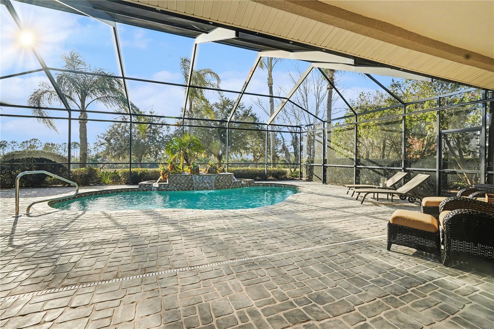 13137 THOROUGHBRED DR