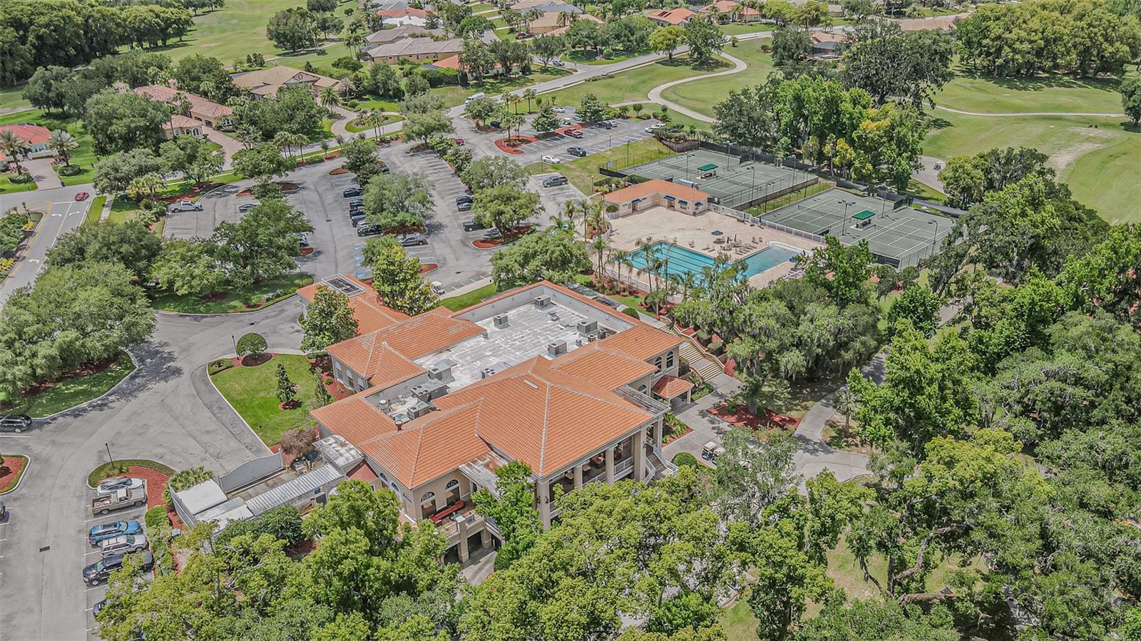 13137 THOROUGHBRED DR
