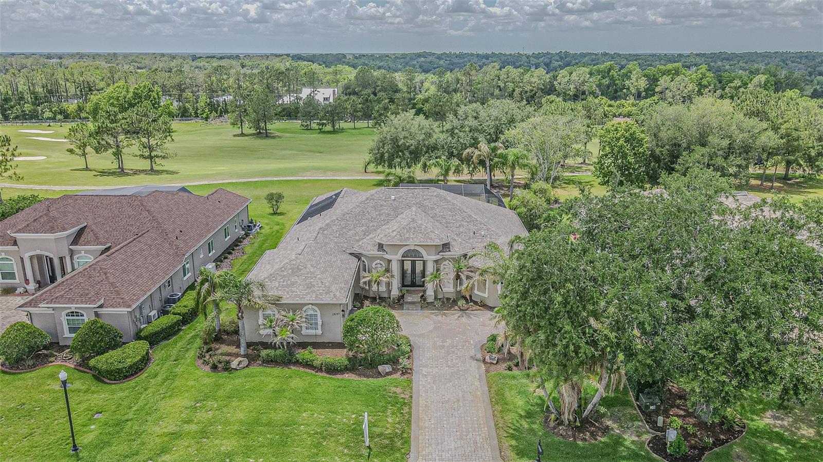 13137 THOROUGHBRED DR