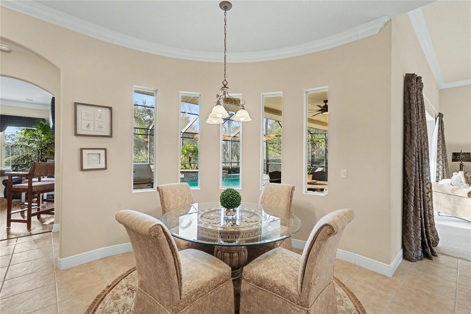 13137 THOROUGHBRED DR