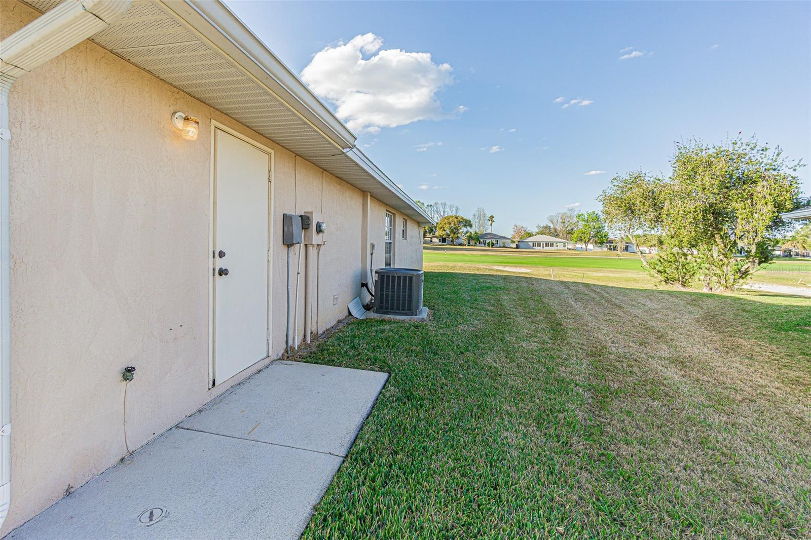 11048 MOSHIE LN