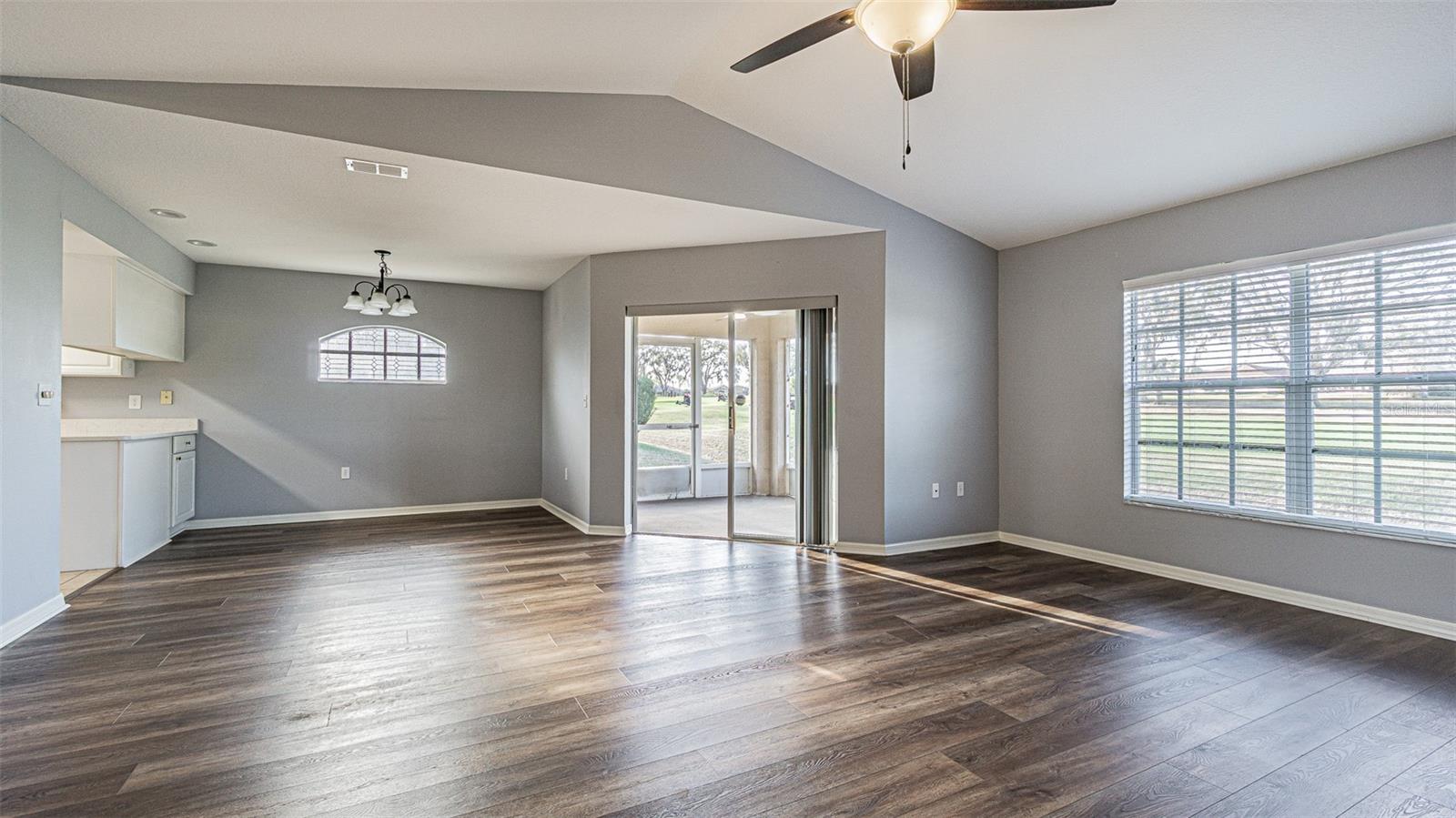 11048 MOSHIE LN