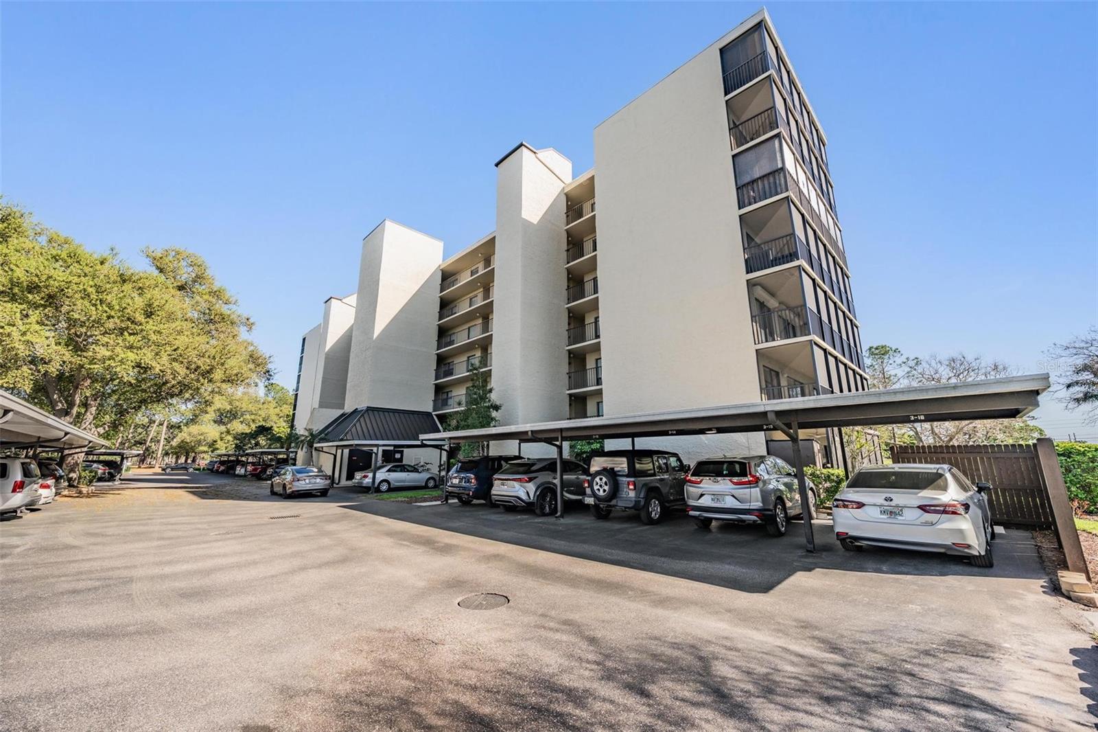 2900 COVE CAY DR #7B