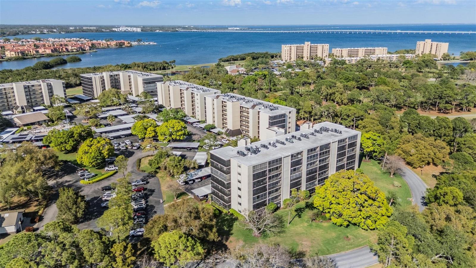 2900 COVE CAY DR #7B