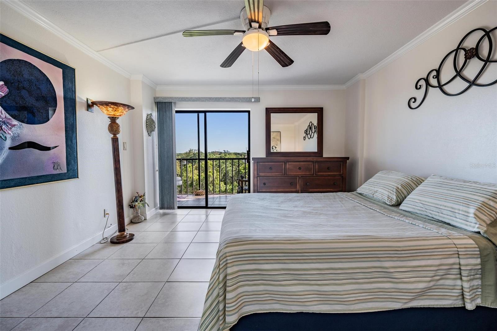 2900 COVE CAY DR #7B