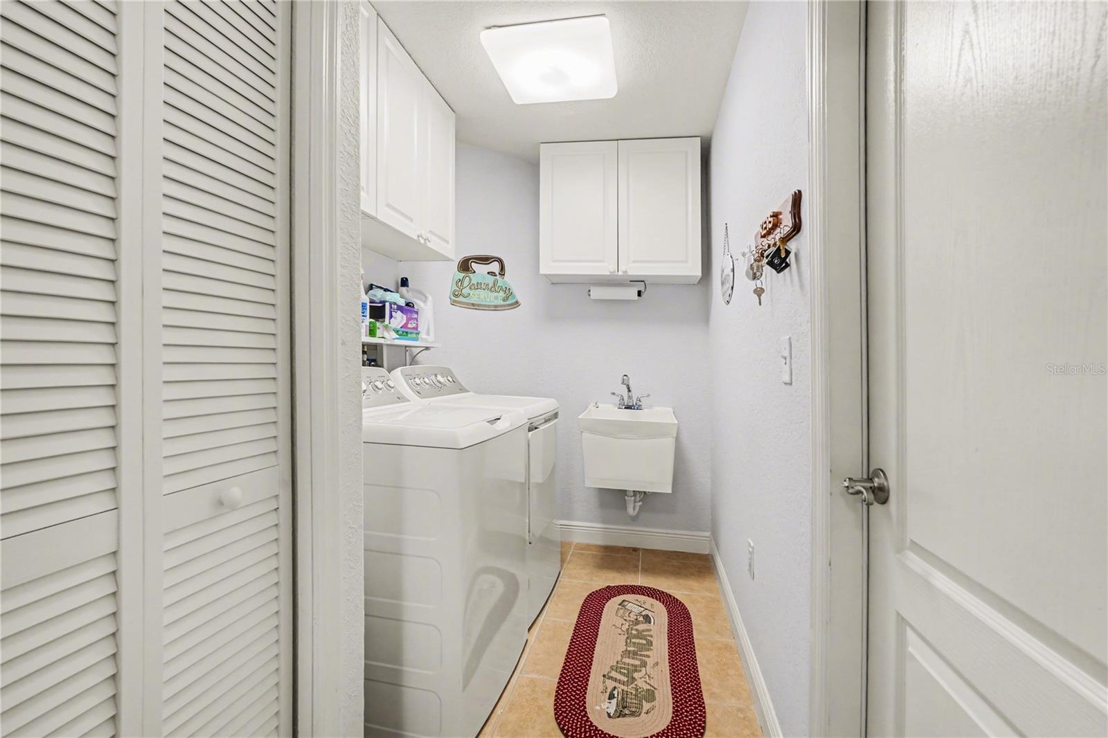 10412 OLD TAMPA BAY DR