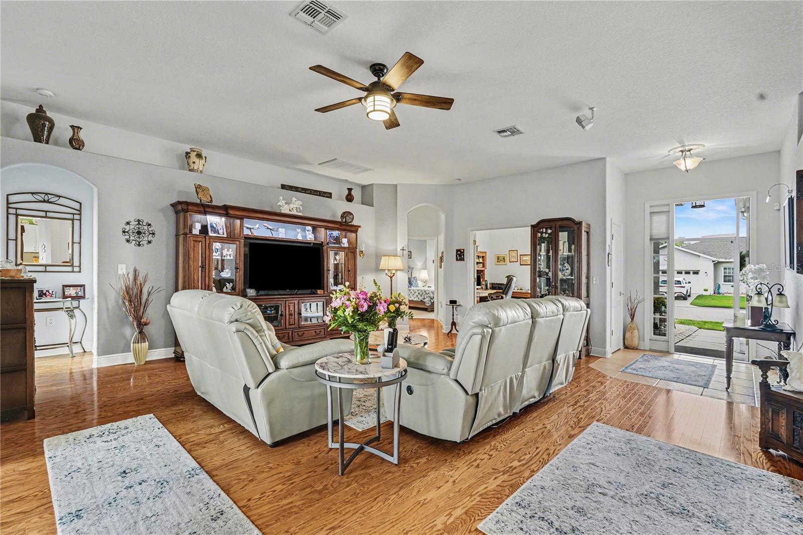 10412 OLD TAMPA BAY DR