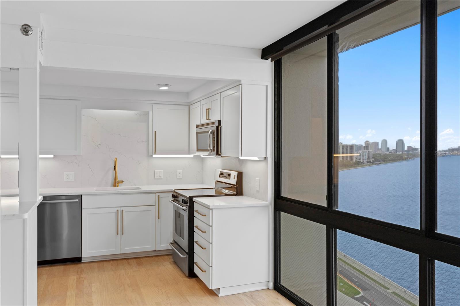 3301 BAYSHORE BLVD #1904D