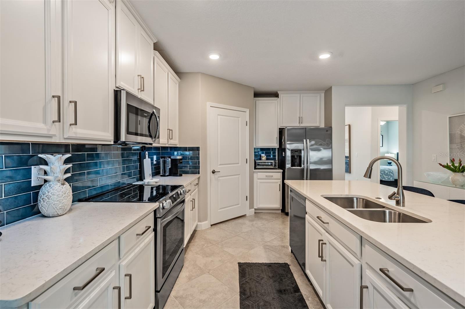 10191 ECHO DOCK LOOP