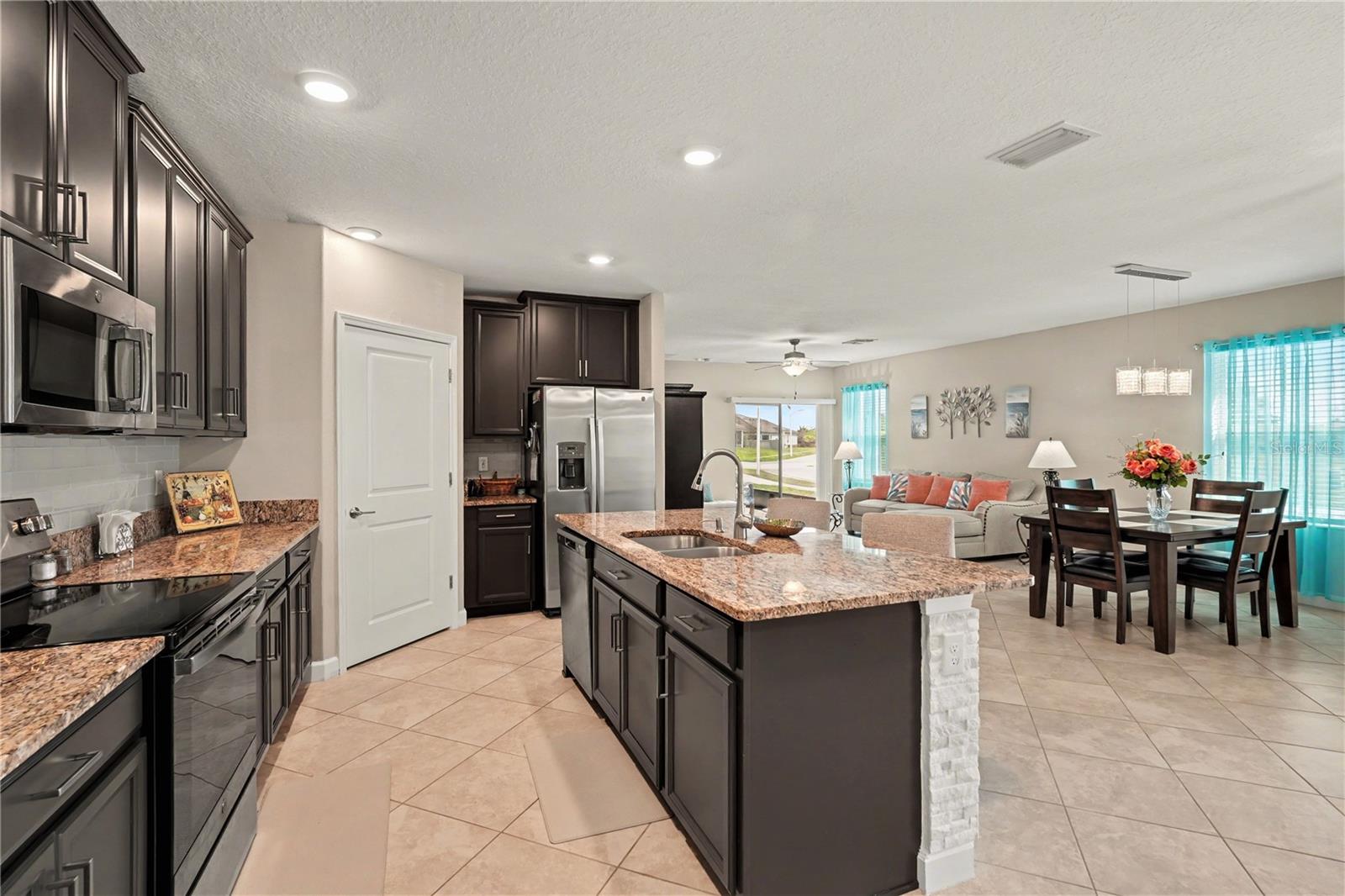 10231 ECHO DOCK LOOP