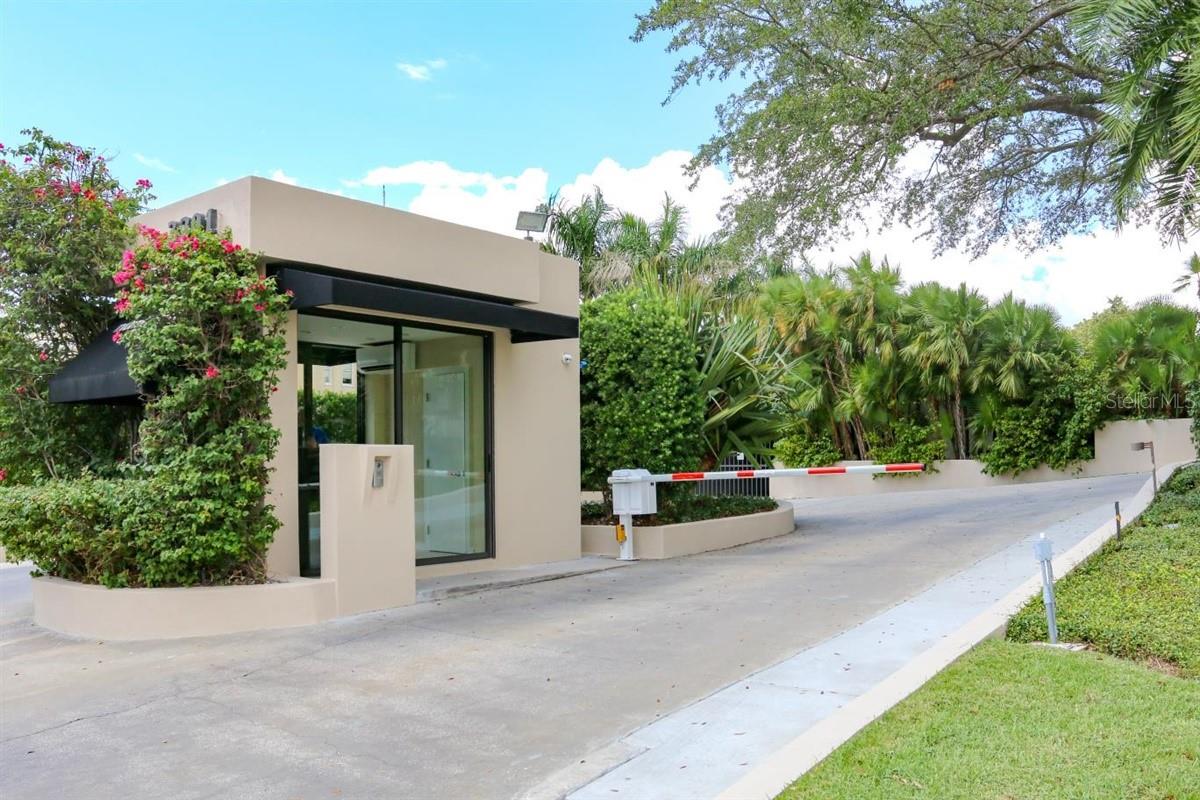 3301 BAYSHORE BLVD #806C