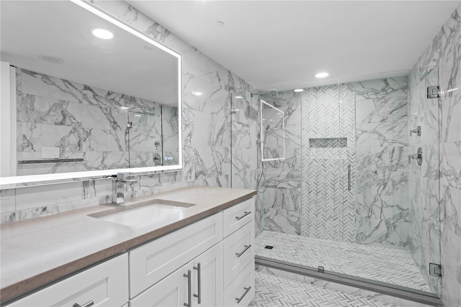 3301 BAYSHORE BLVD #806C