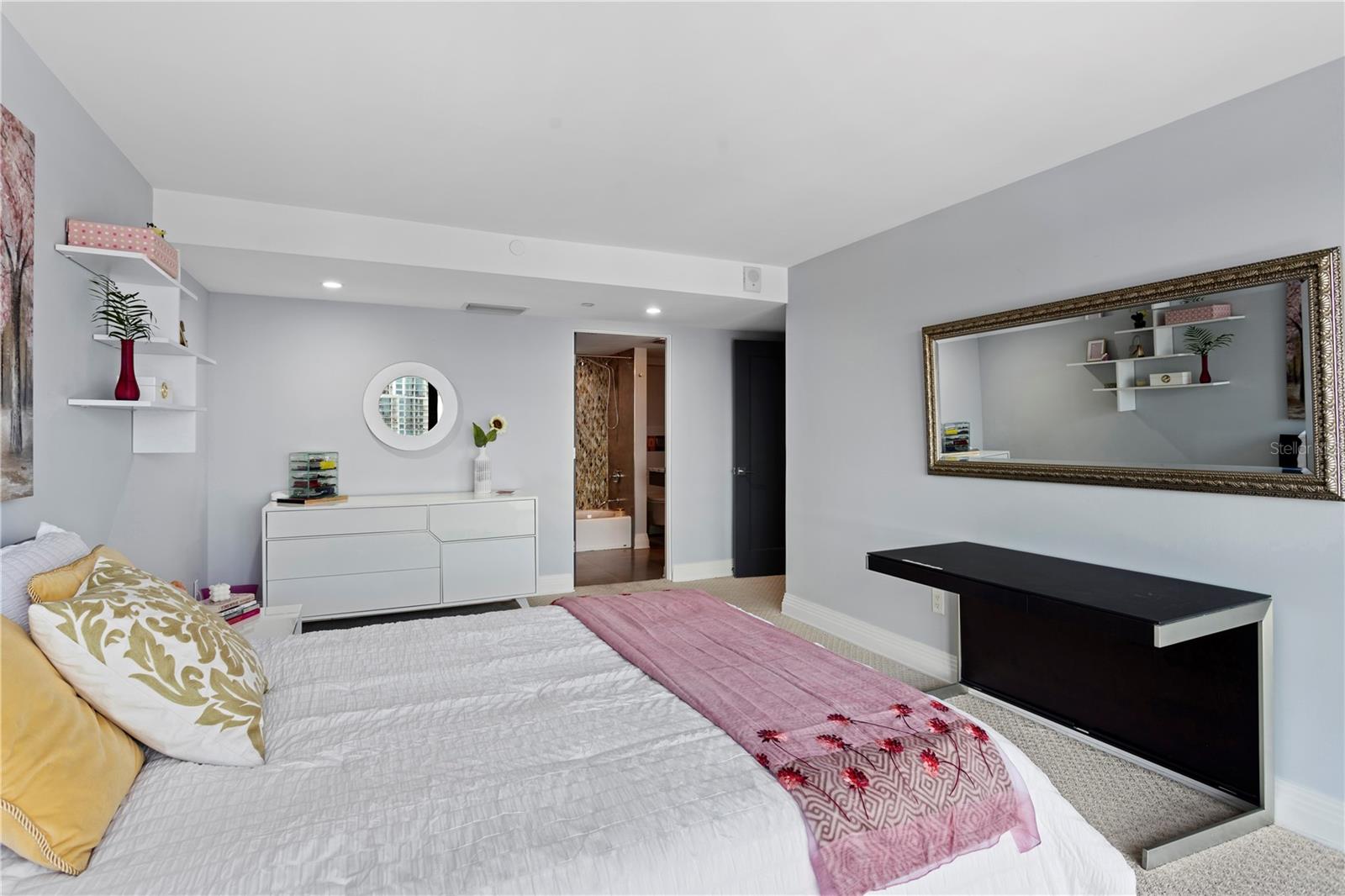 3301 BAYSHORE BLVD #2207B