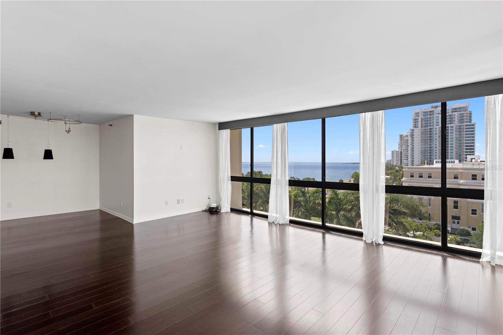 3301 BAYSHORE BLVD #810A