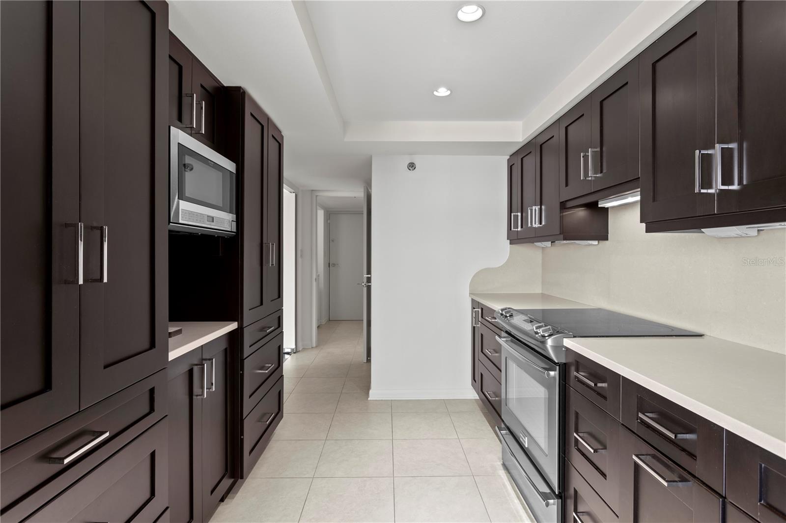 3301 BAYSHORE BLVD #810A