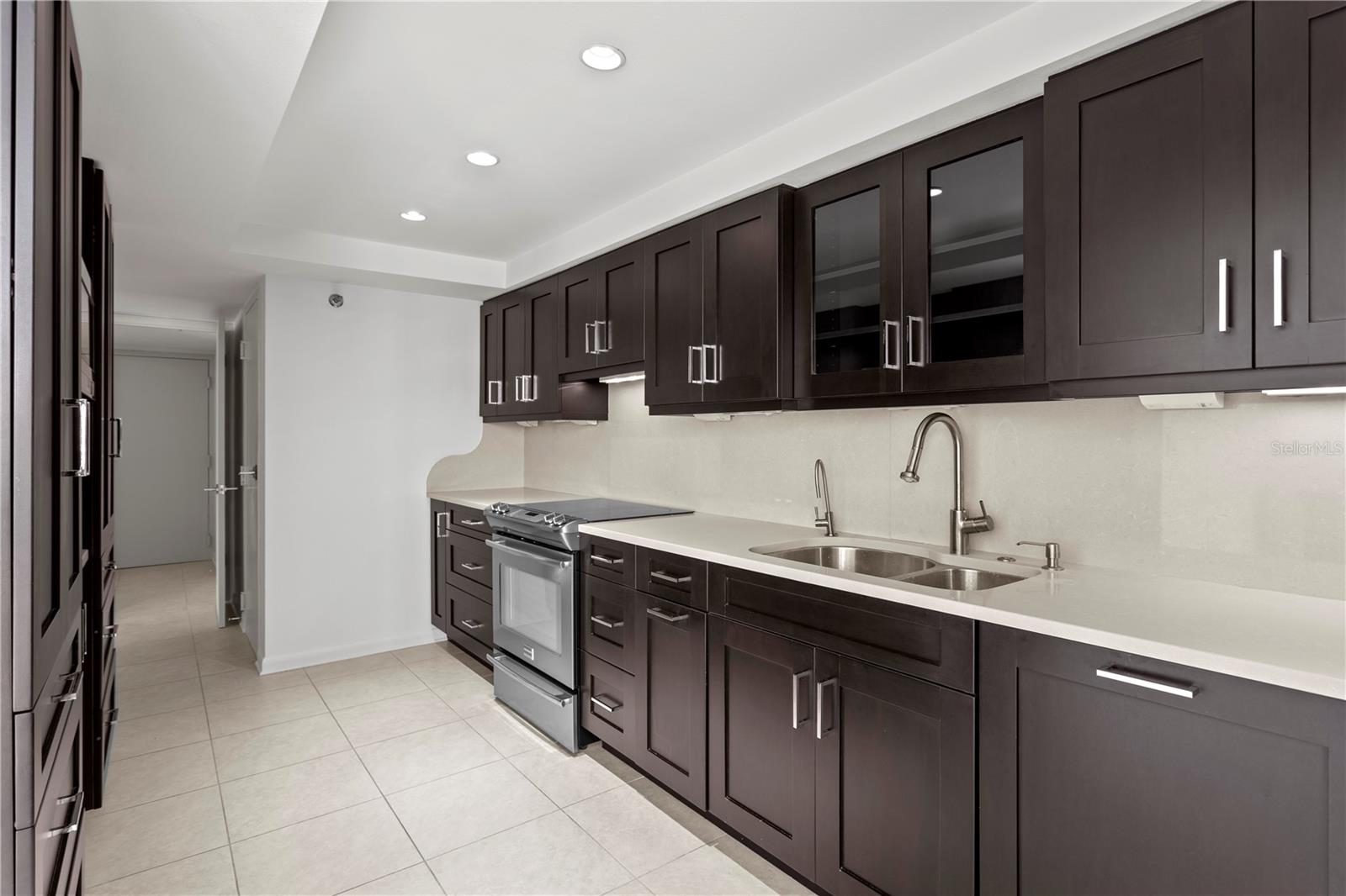 3301 BAYSHORE BLVD #810A