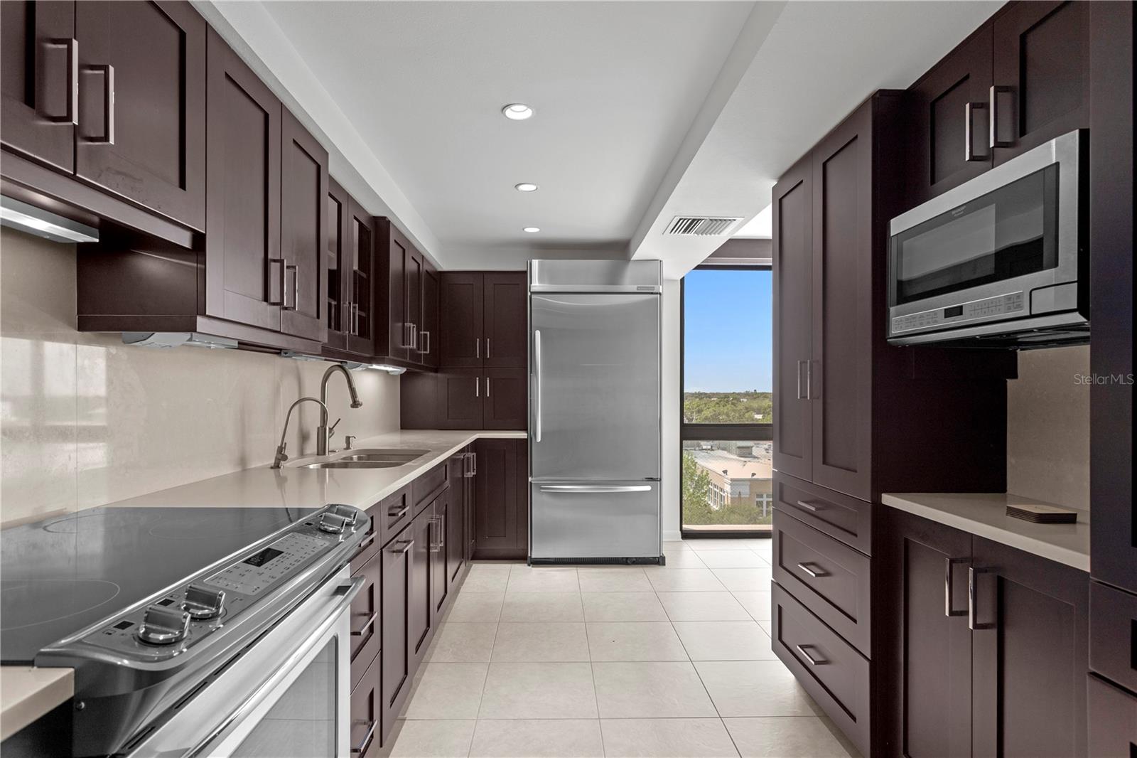 3301 BAYSHORE BLVD #810A