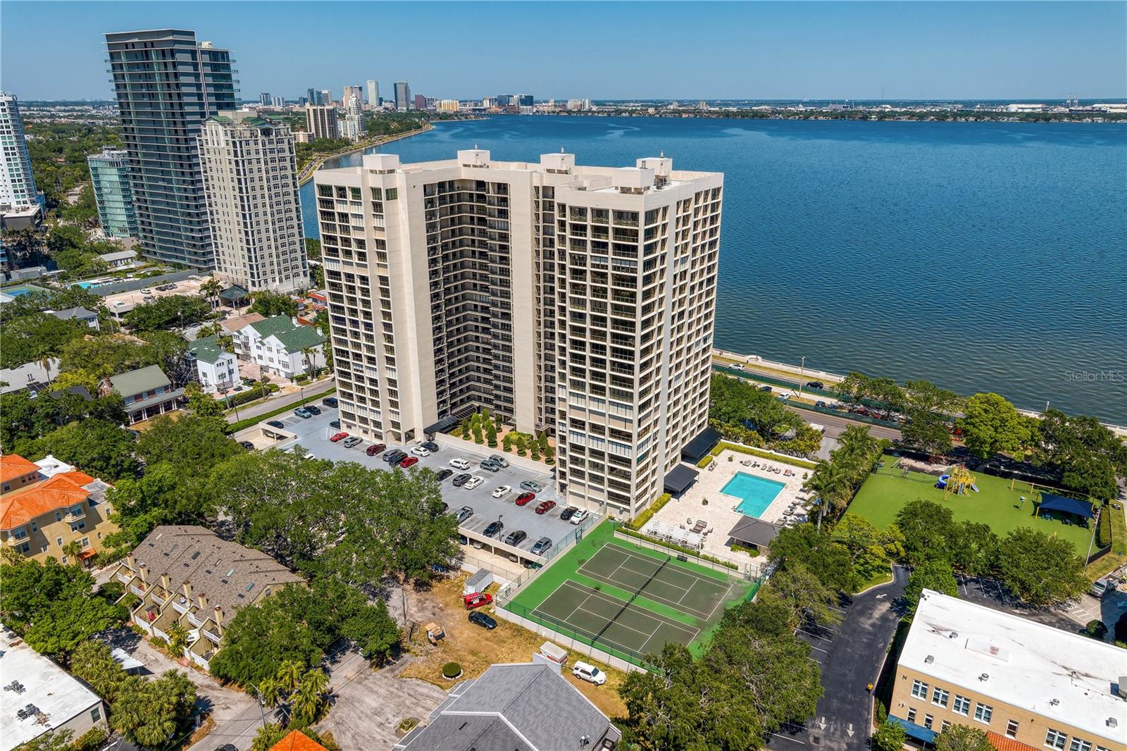 3301 BAYSHORE BLVD #702E