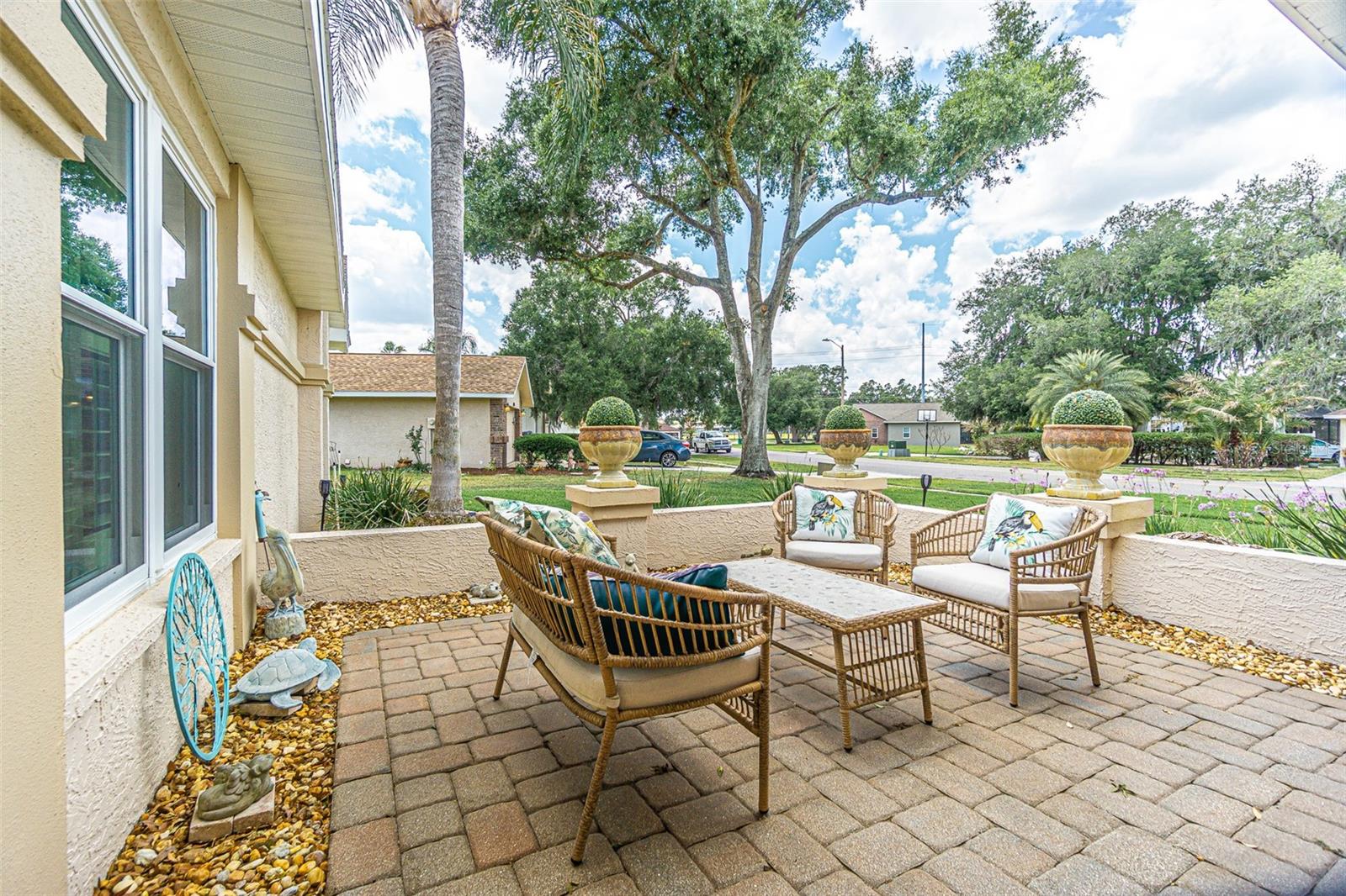 6132 SILVER OAKS DR