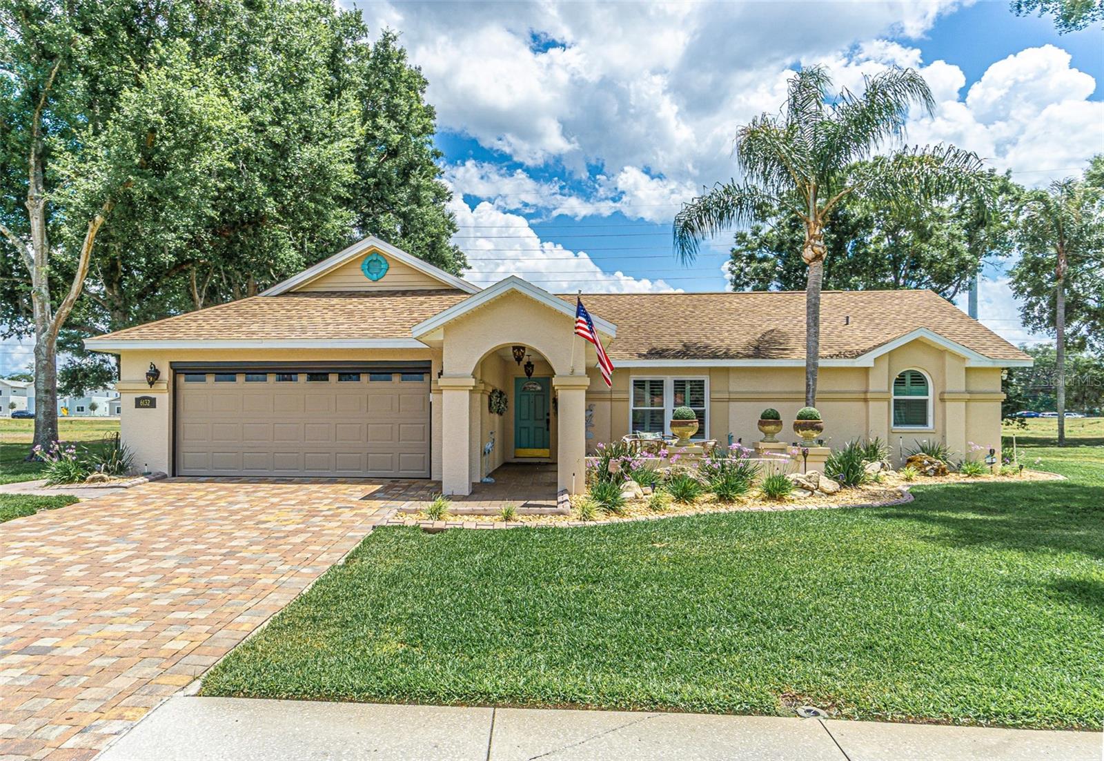 6132 SILVER OAKS DR