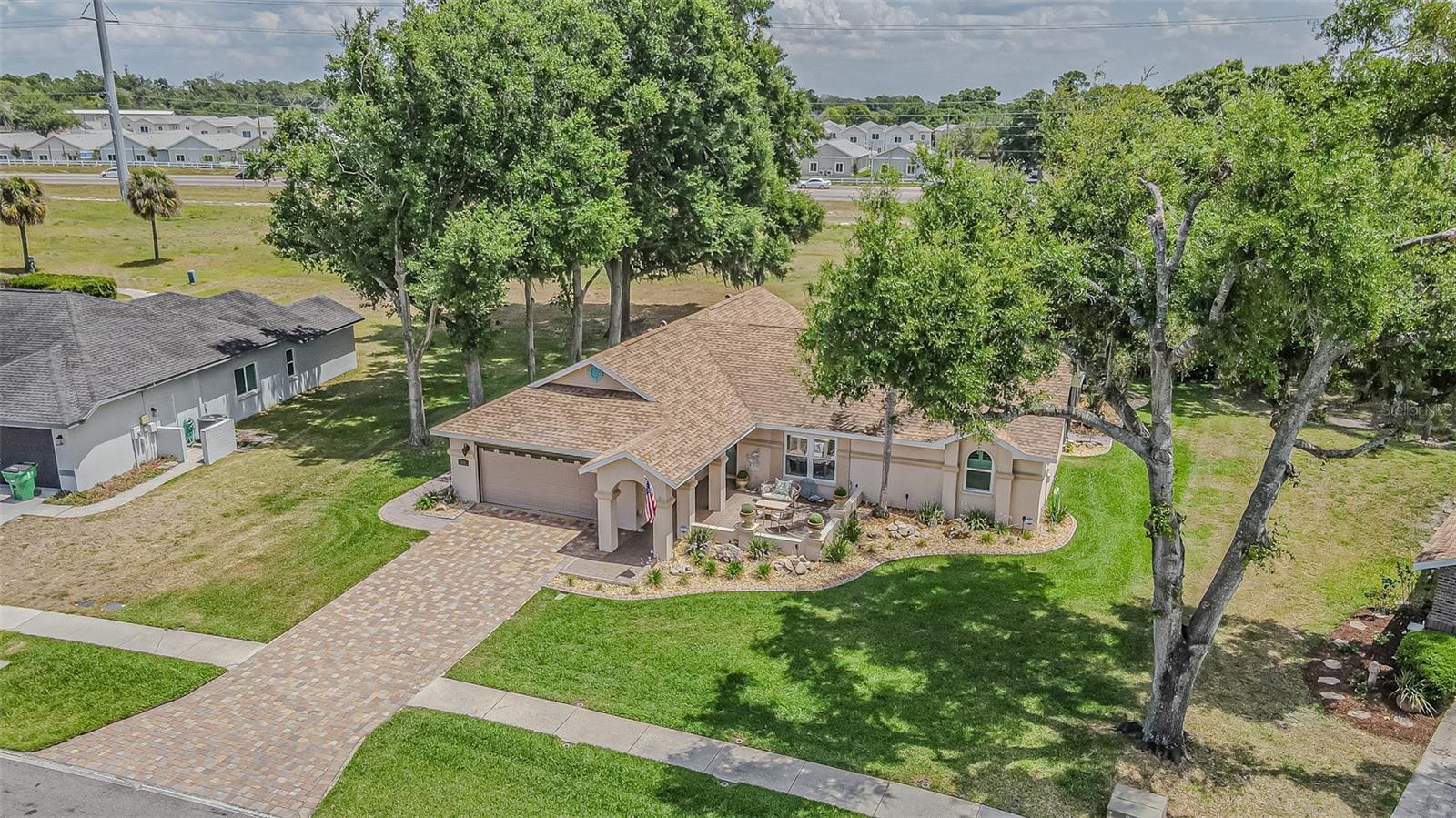 6132 SILVER OAKS DR