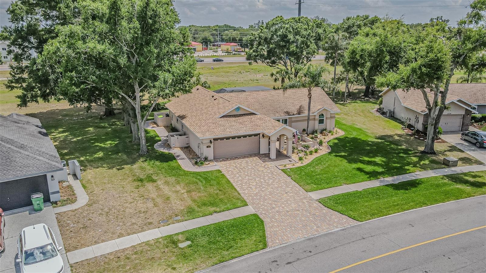 6132 SILVER OAKS DR